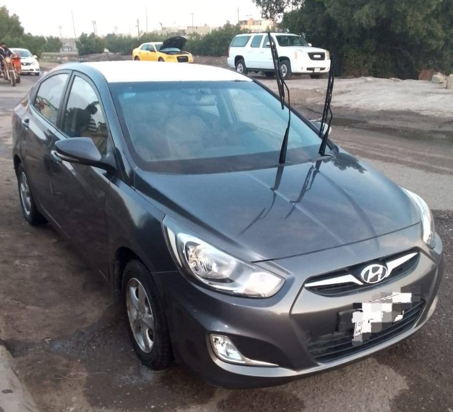 السلام عليكم 

اكسنت ادوات ادوات 
متوم طبق الاصل شرط الحاسبه 
سياره بعده بالكارتون 
كير مكينه مكفولات كصه جنطه 
حدااديه ١٠٠/١٠٠ 
تبريد تدفئه كله شغال 
ب ٥٣ وبيهال مجال بصرة. 

‏‪***********‬‏
