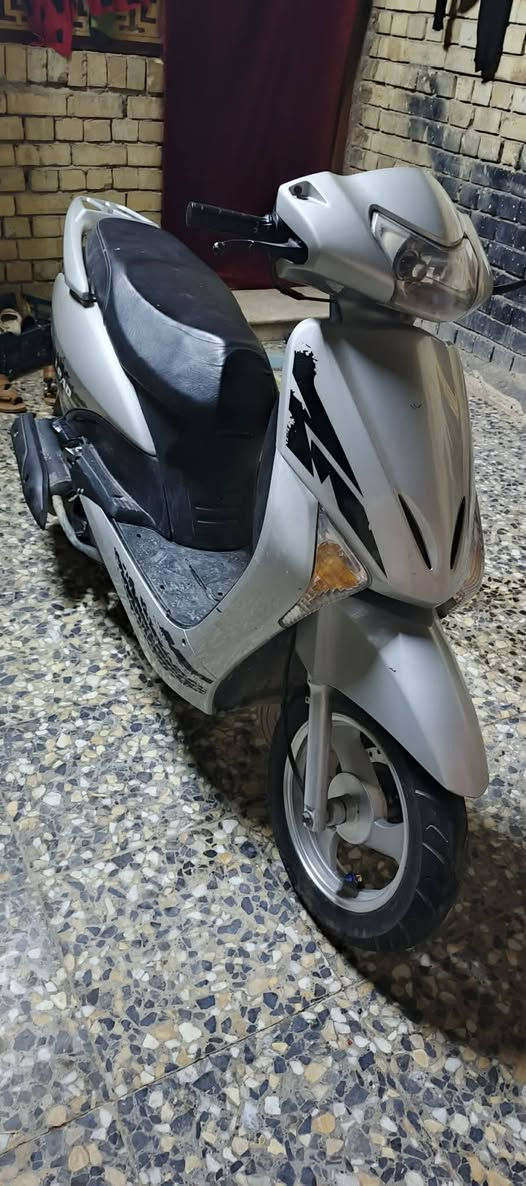 سلام عليكم دراجه البيع نضيفه مابيه اي نقص كلشي شغال بيه شراي يتصل ***********
