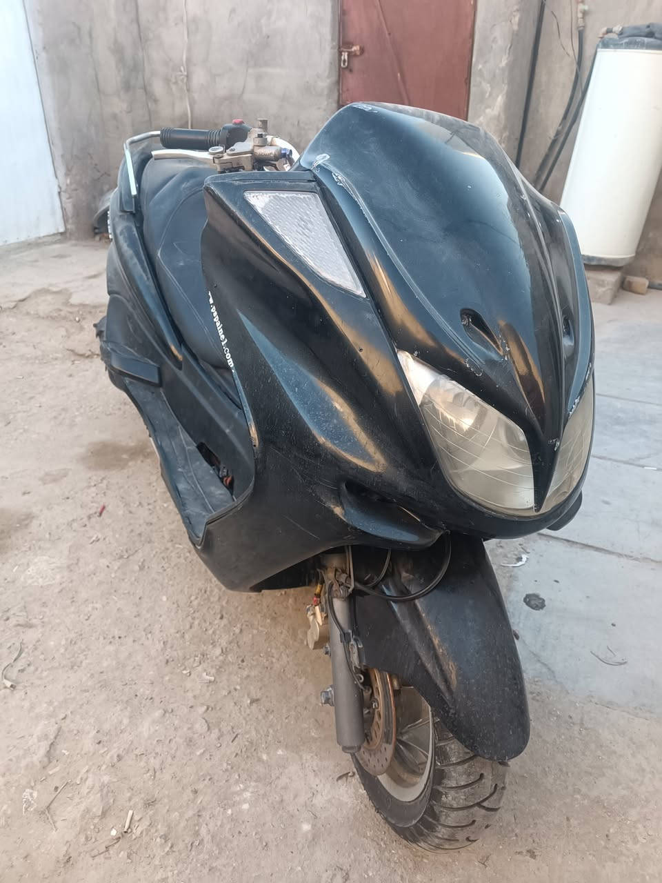 دراجه ماجسته 250cc دبل رون نقوصاته بس كفرات صفاحيه و عداد البانزين 
دراجه شغاله سلف سعر الدراجه 550 وبيها مجال الشراي رقمي واتساب ***********
