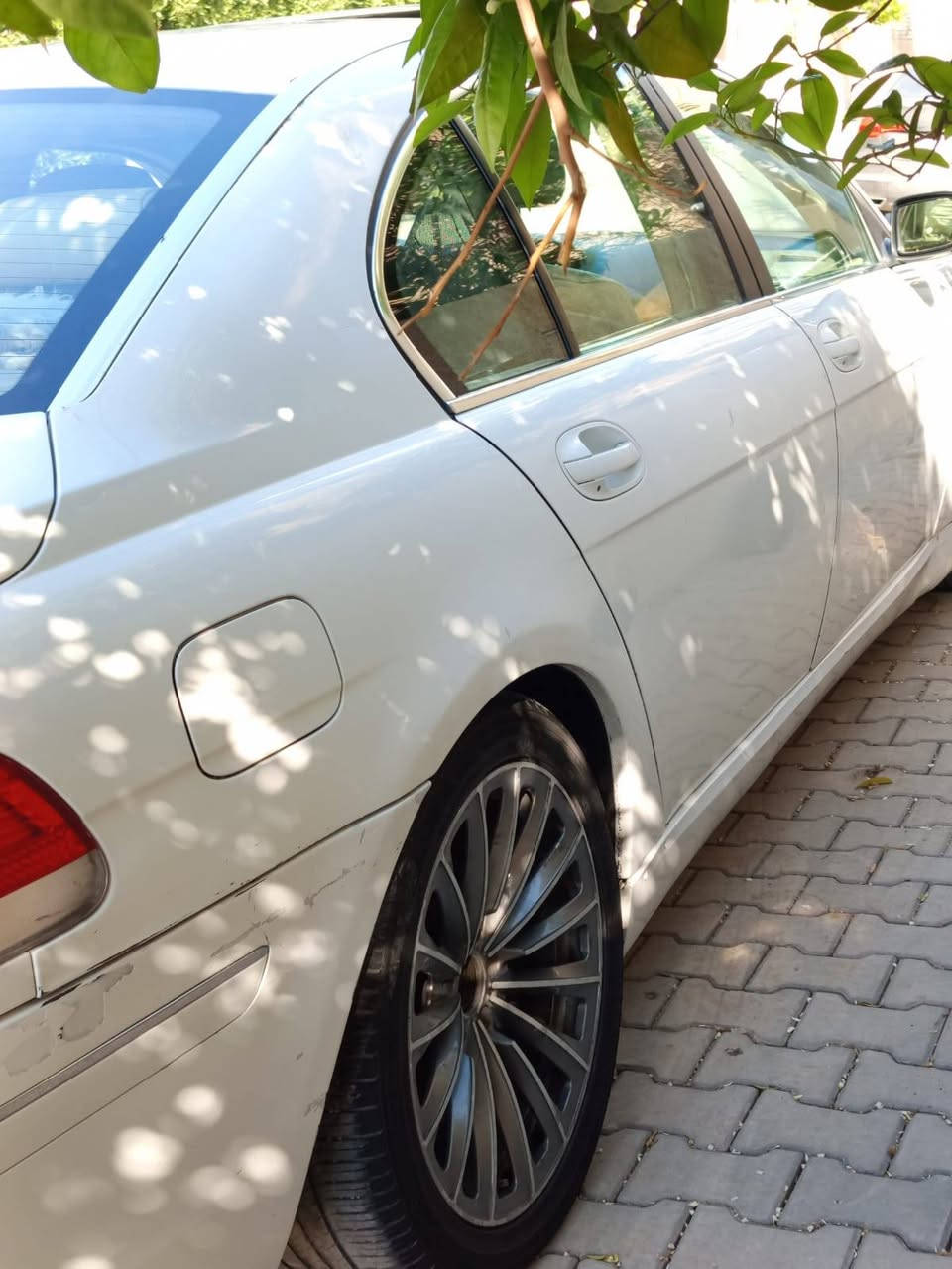 السلام عليكم ... BMW
730 ... مكينه 6V سلندر  المرغوبه طبعا ... سياره فول موصفات الاخير . واحد على واحد ... مكينه كير اكسل حداديه كفاله ... العنوان بغداد السعر 38 وبيها مجال .. غير متواجد على فيس  شراي يتصل 
***********
