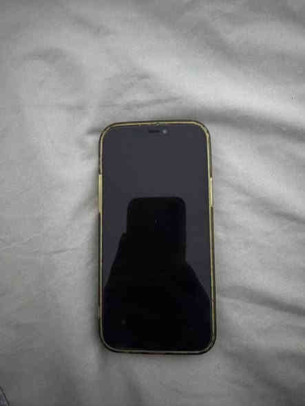 السلام عليكم عندي ١٢ برو شرق اوسط ذاكره ١٢٨ بطارية ٧٨ جهاز نضيف بي بس الطهر سعره٣٥٠ بي مجال قليل مكاني غزالية ***********
