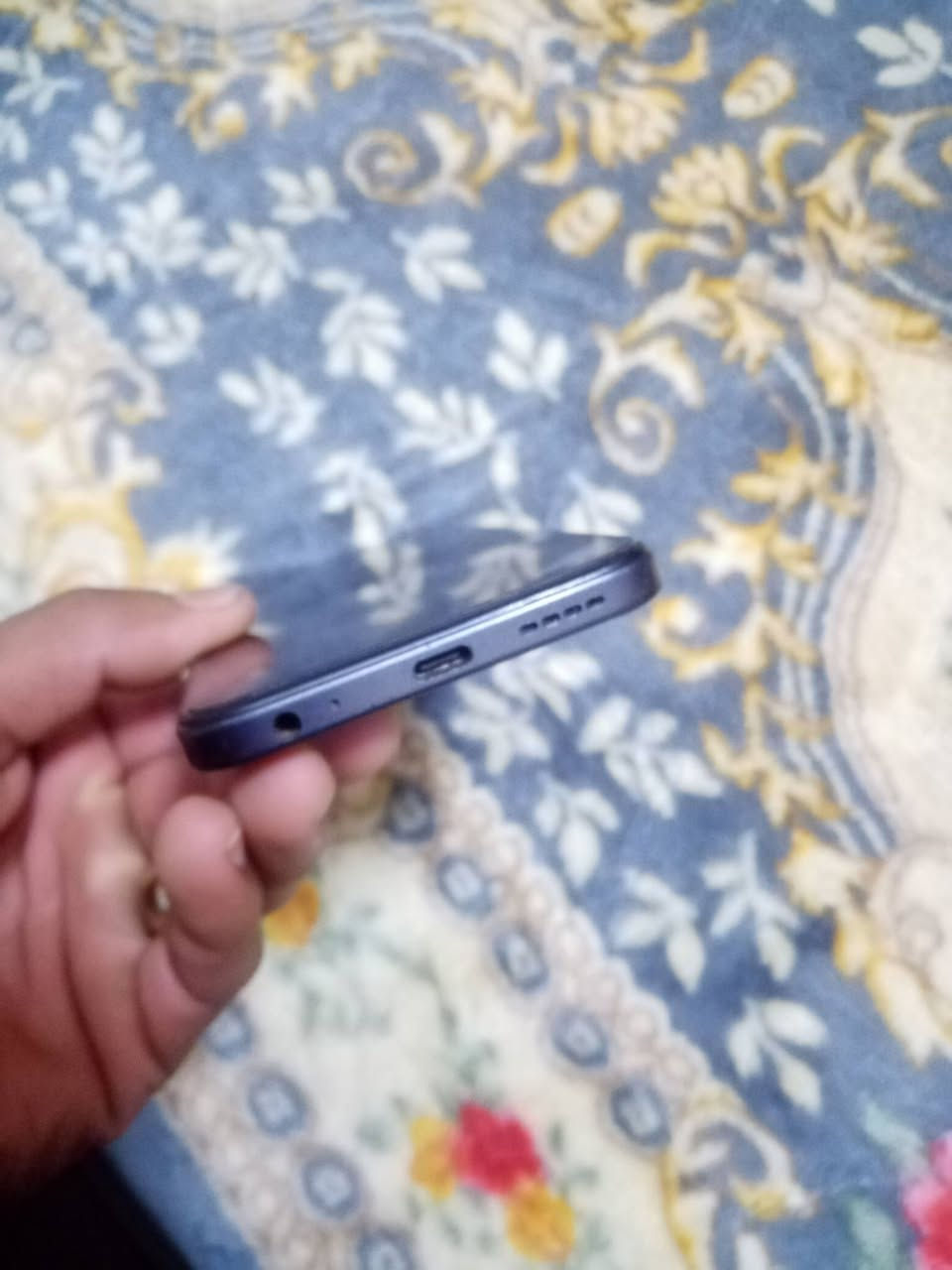 سلام عليكم Infinix SMART 9 للبيع ذاكره 64 بي بس هاي شخط الي بل ضهر بس مامثره عليه كله شغال  نت تصال كله شغال مابي اي عيب رقم الهاتف.*********** المكان ابو غريب يرهم مراوس
