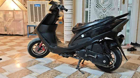 سلام عليكم دراجه ماكس البيع دراجه كلش حلوه ما ناقصها شي شغل وتمشي مكاني تكريت رقمي *********** مراوس دراجه ايراني هم يرهم حسب القناع الجميع
