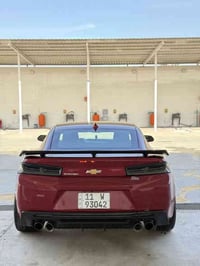 كمارو 2SS 2017   (V8)  السياره بدون حادث گلين بيه نسبة غرق قليل بس كلش...