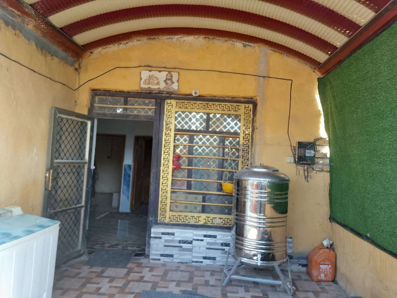 دار البيع المساحة 150 العنوان الحمزه الغربي شارع طاه نهايت شارع طاه  السعر 33 وبي مجال بصيط ‏‪***********‬‏
