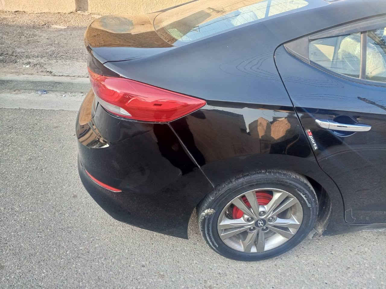 السلام عليكم للبيع النتره موديل 17 وارد امريكي السياره فول مواصفات فتحه بصمه ابواب رادار كشنات كهرباء تظفئه بل كشنات شاشا ابلاديه محرك 2000 دوش انضمه قياده 3 لد امامي خلفي لايت زنون السياره بيه صبغ 3 قطع بدون دواخل شاصي لغد تكم مكفولات رقم بغداد السعر 115 بيه مجال بسيط 
مماني بغداد حي العامل الاتصال *********** بغداد, العراق
