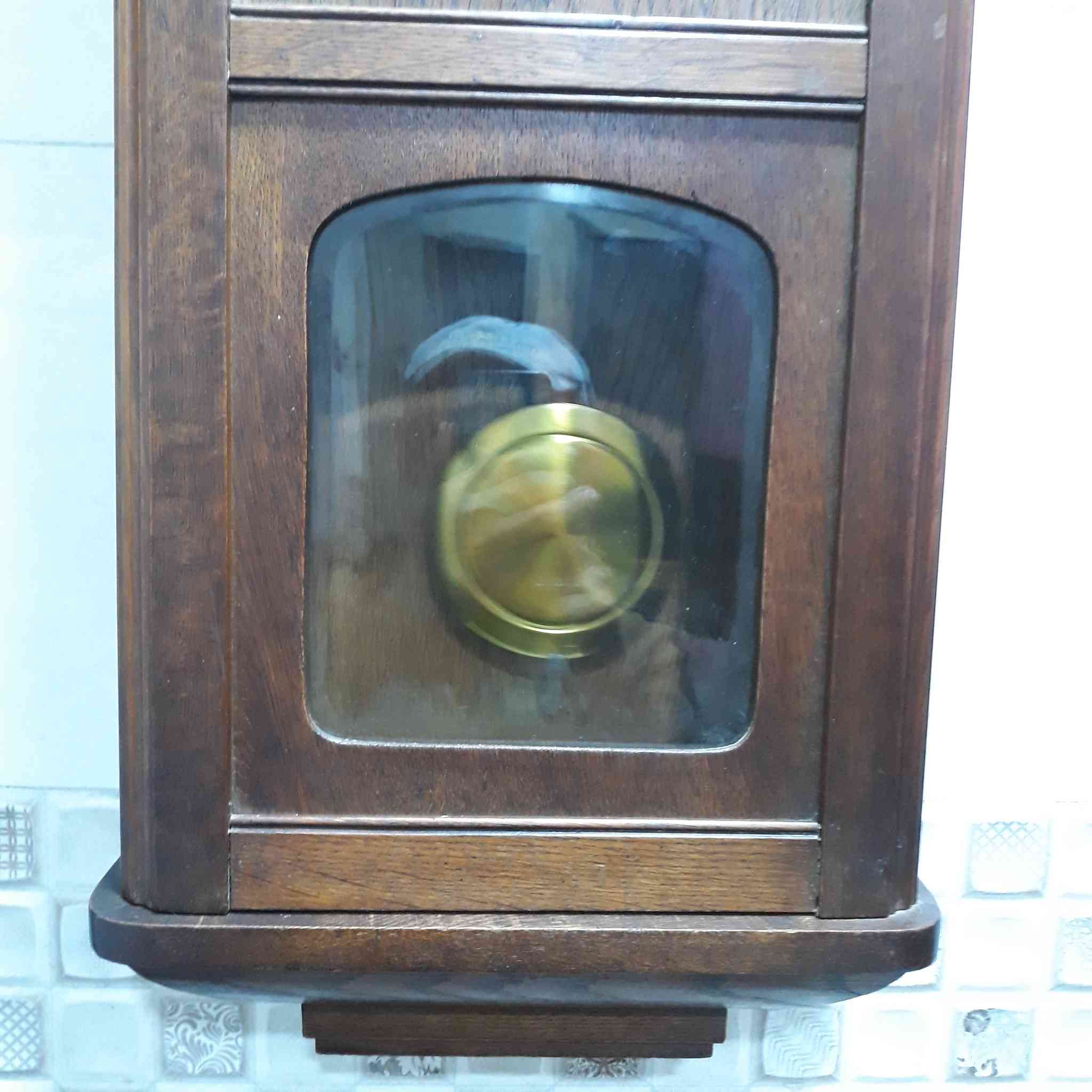 ساعة جدارية المانية انتيكة تكويك مصنوعة من خشب السنديان و بندول نحاس ذات طول 75 سم و عرض 30 سم و عمق 15 سم 

قطعة مميزة جميلة جدا 

مكفولة من اي عطل او خلل تعمل 100 % يوجد توصيل لكل محافظات العراق 

كما موضح في الصور و الفيديو 

السعر مباشرة على الخاص


**إذا كنت صاحب هذا الإعلان وتريد حذفه لأي سبب، رجاءا أرسل رسالة إلى الدعم الفني**