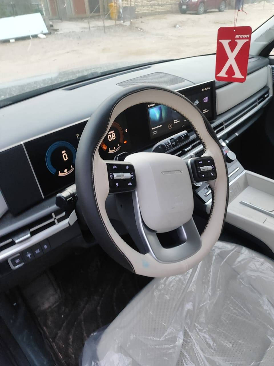 🚗 هيونداي سنتافي 2025
📌 الموديل: 2025

📌 الفئة: S

📌 المحرك: 2.5 لتر – 4 سلندر

📌 القير: أوتوماتيك

📌 الدفع: أمامي

📌 الوقود: بنزين

🛋️ المواصفات:

شاشة وسطية كبيرة

نظام Apple CarPlay / Android Auto

كاميرا خلفية

حساسات خلفية

مثبت سرعة

تشغيل بمفتاح

مكيف قوي

مقاعد قماش

تحكم بالمقود

أنظمة أمان (ABS – مانع انزلاق)

✅ الحالة:

السيارة داخلة بكتاب شهداء

للاستفسار ،السعر ٢٤٠ وبي مجال ***********
