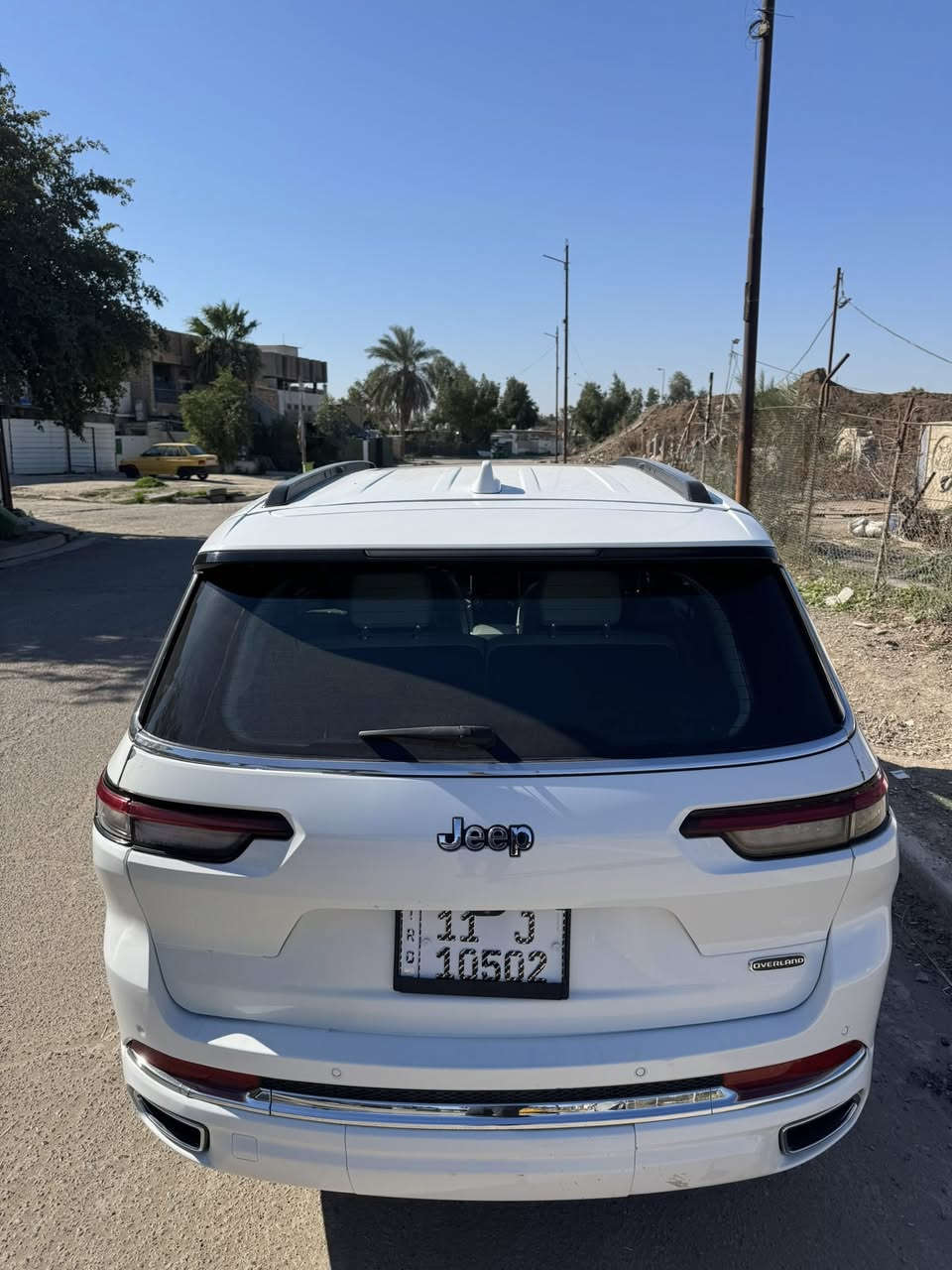 السلام عليكم
جيب اوفر لاند  موديل ٢٢ وارد أمريكي 

ماشية ٢٠ الف ميل 

سبعة راكب 

الحادث مرفق مع الصور 

مواصفات الوافر لاند معروفة

السيارة باسمي 

السعر :٣٥٠٠٠ دولار بيها مجال
***********
***********
