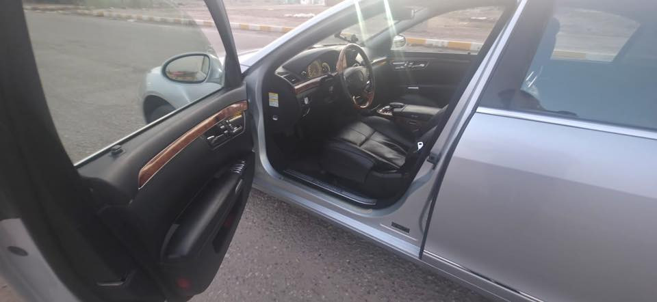 للبيع – مرسيدس S550 موديل 2009 وارد اليابان 
ادوات ادوات بدون كص بوجهك تسجله 
الموديل: 2009
الممشى: 130 ألف
دخول جديد للعراق
السيارة بوضع الوكالة ونظيفة جداً
المواصفات:
محرك 8 سلندر 
فتحة سقف
جلد وكالة
شاشه
تبريد وتدفئة مقاعد
سنسرات أمامية وخلفية
كاميرا خلفية
(مواصفات المارسدس معروفه)
......
السيارة نظيفة جداً
جاهزة للاستخدام
قابلة للفحص بأي مكان
الموقع: ميسان – العمارة
السعر: 100 ورقة
للاستفسار: ***********
