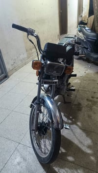 دراجة ايرانية • بدون وراق