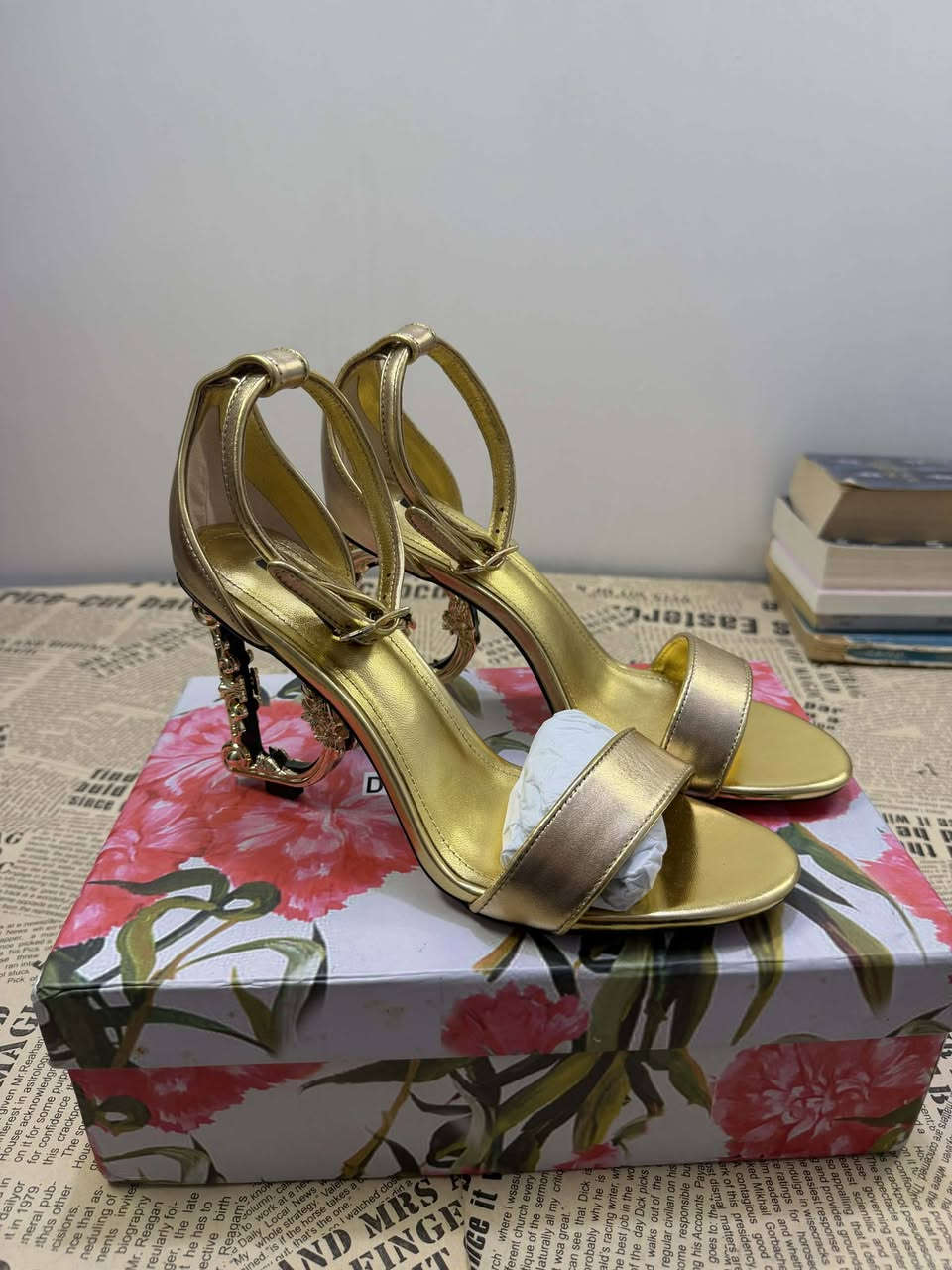 السلام عليكم 
من رخصة الادمن متوفر حذاء كعب دولج قياس 40 كامل مرفقاته مستخدمه استخدام بسيط


**إذا كنت صاحب هذا الإعلان وتريد حذفه لأي سبب، رجاءا أرسل رسالة إلى الدعم الفني**