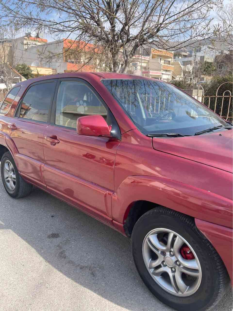 کیای سپۆرتاج ٢٠٠٨
سەیارەکە ساخە و ئەوەلیاتو کۆدی ئاسایشی بۆ کراوە
سەیارەکە وردە مەسرەفی هەیە 
سعری ٤٥ گەڵاو معامەلە
سەیارەکە ٦ بستۆنە 
*********** السليمانية, العراق
