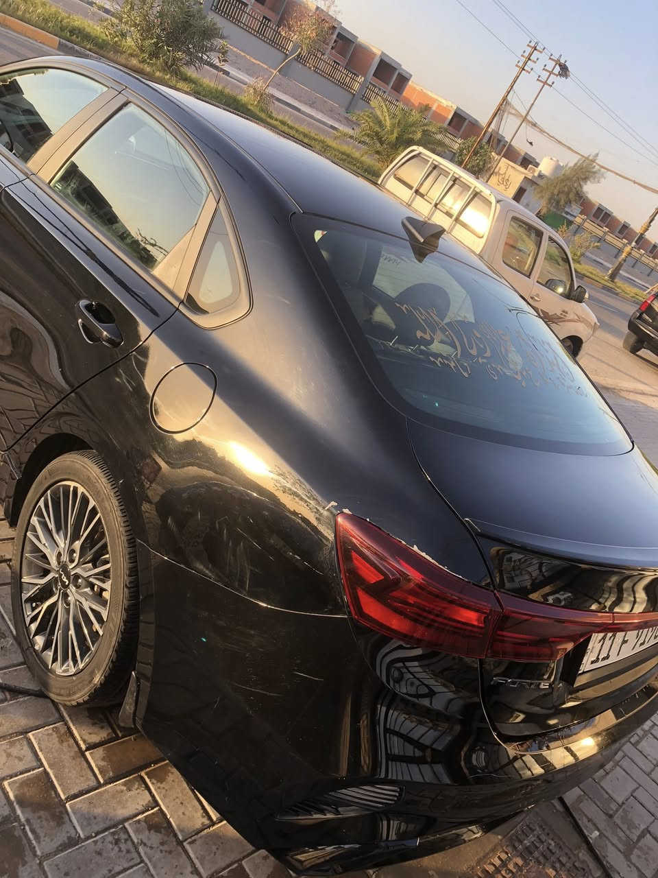 فورتي GT line 2023فول مواصفات عدى الفتحة 
ماشية ١٥ الف
مكينة كير كفالة 
جاملغ عكس السايق مبدل وبارد بالجاملغات الخلفية 
رقم بغداد ب اسمي مداور ثاني يوم 
مكانها بصرة وبس الشراي يتصل ***********
السعر 156 ومجالها كلش بسيط
