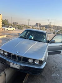 بي ام ٥٢٠ • ١٩٨٩ • بصرة