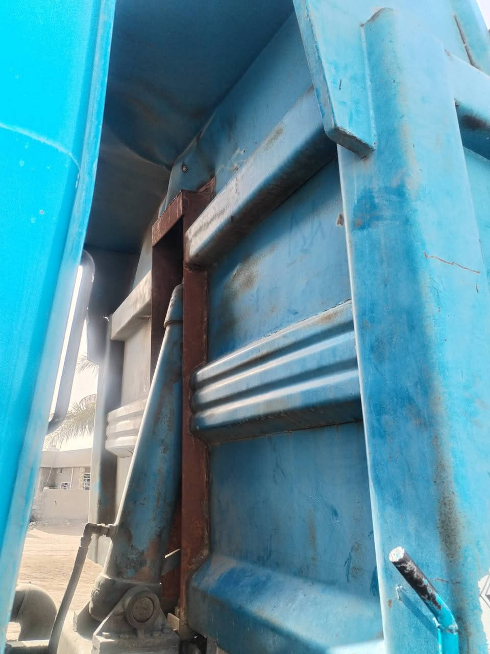 سلام عليكم بدي البيع مال فالفو علم  ***********     ***********
