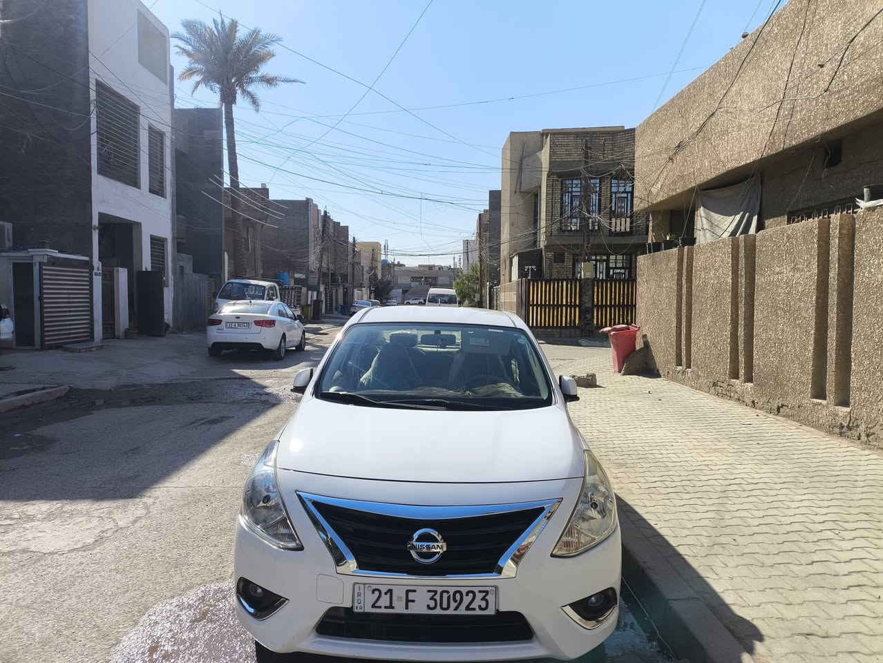 ا
السلام عليكم 
سني هندي 2020 كفاله من صبغ بيها بارد قليل مكان واحد فول مواصفات جام كهرباء قطعتين تبريد كامره حساسات شاشه كاملة للأخير بليته زركة 
ماشيه 67الف 
تخم تاير جديد صدر جديد تبريد تدفئة زنون بلوجكتر زنون  لايت يعمي 
باسمي سنويه لل30  تحويل وكاله عادي مكانها بغداد الدوره ***********
113وبيها مجال قليل
