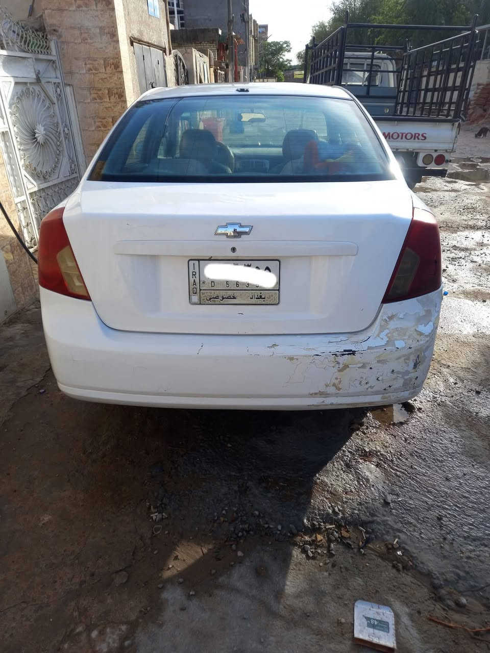 اوبترا بيضاء لون موديل ٢٠٠٤  بس للشراي  يجي ويشوف رقم بغداد بدون زحمة    رقم موبايل ***********

