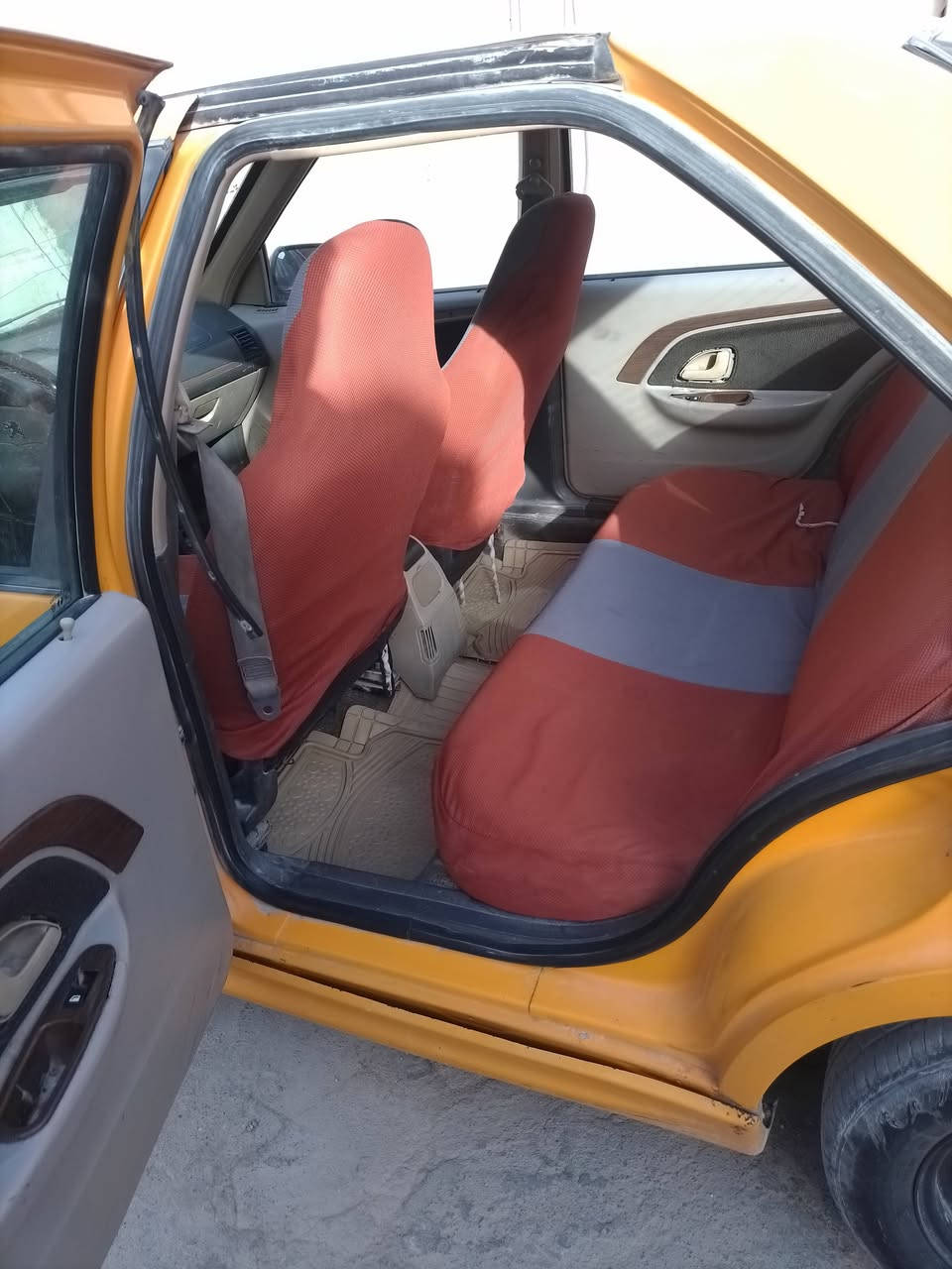 بيجو بارص موديل ،2018سنويه 2027مكفوله من ضربه القويه والعيب شرعي مكفوله صوليات مكفوله  مكينه وكير خياس ما بيه فقط ال بنيد طاير مره2تبريد شغال مكاني زبير دور ضباط سعر34وبيه مجال قليل رقم***********
