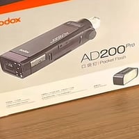 أضائه أيدي 200برو مع كامل ملحقاته والكارتون نقص فقط شمعه وحده  وياتريگ...