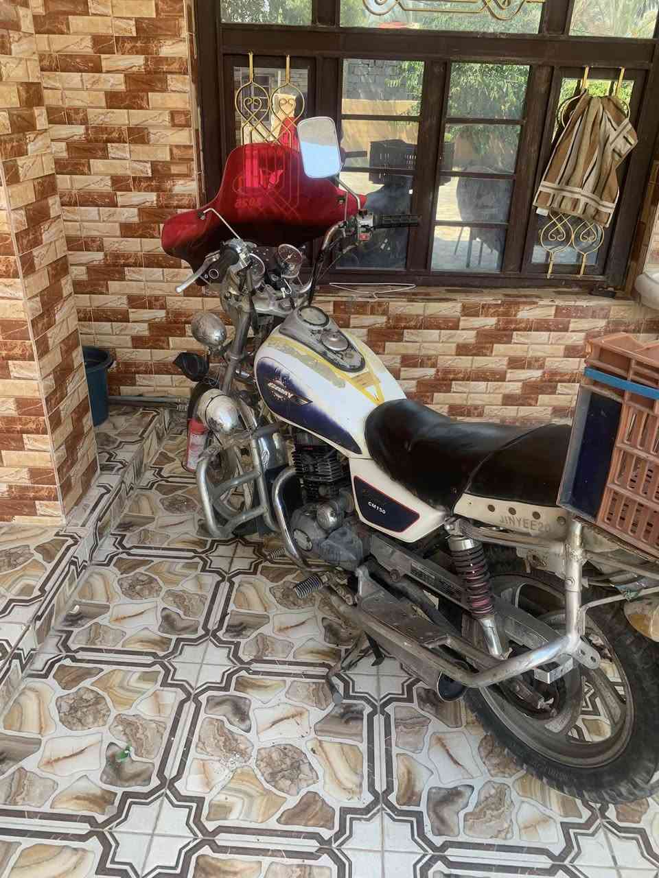 السلام عليكم جني للبيع موديل ٢٠١٥ شغال سلف هندر بي دخانه بيضه قليله كهربائيات كامله اوراقه كامله مكاني دوره الامام عبدالله ابن علي هاتف *********** سعر٣٢٥

