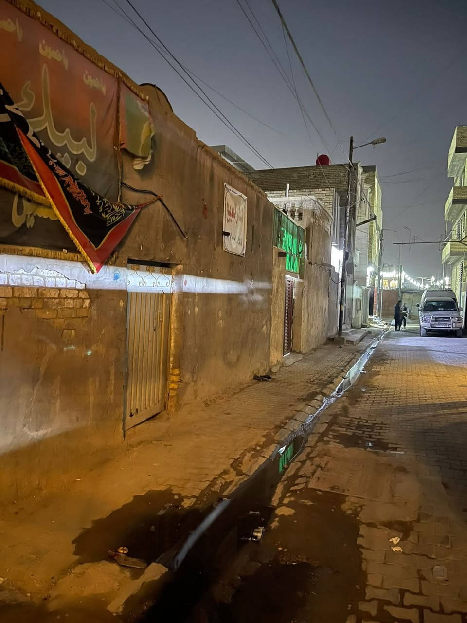 بيت تفليش للبيع قطاع 49المساحة 144الفرع خلف العياده الشعبيه ثالث باب عن الشارع العام ***********
