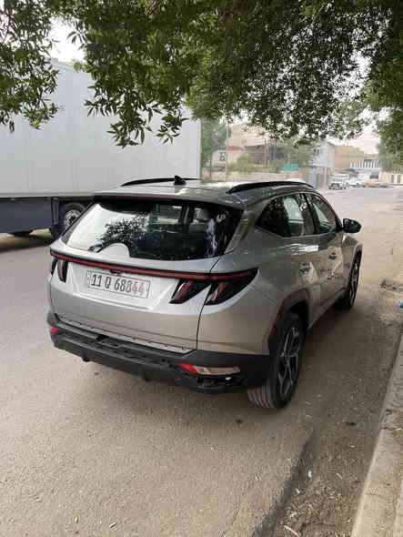 السلام عليكم 
توسان ٢٠٢٣
فول مواصفات
بنوراما
توقف ذاتي 
ستيرن وكشنات تدفئة وتبريد 
٤كامرات 
باب كهرباء 
مسير ذاتي 
وبعد بيها هواي مواصفات
حادثها فقط صبغ  مكان الحرق 
دون ضربه حرق بسيط فقط
 كما موضح في الصور 
ماشيه ١٢ الف 
مكان/بغداد الجديده 
السعر /٢٠٥$
للاستفسار/***********
