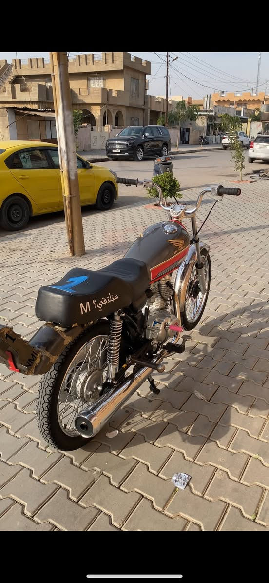 دراجه حربي محرك رابيدو اصلي موديل 23  الدراجه شرط كلها من تاير للتأير سيبايه نامه اصلي الثكيل كشن اصلي الدراجه تأخذها وتدعيلي السعر 550 بي مجال بسيط  

***********3
