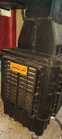 اخوان يوجد مبردة للبيع مدة استعمالها فقط يومين  سعرها ٢٥٠ ويوجد فيها ض...