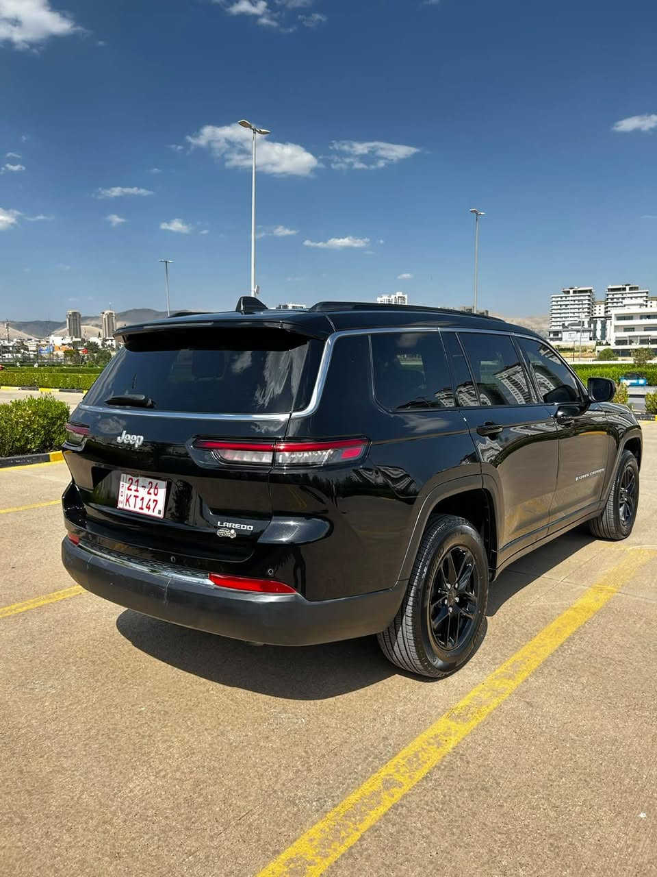Grand Cherokee L 2024 4×4 
مواصفات لاريدو سلايد 

دەرگایەکی بیلادی گۆڕاوە دەعمی  خەفیفە 
ئێرباگی بەس  شانی سیستەمە
٣ پەڵە  بۆیاخی بچوکی هەیە

1C4RJKAG3R8574831 شانصى

Grand Cherokee L 2024 4×4

 بيها ٣ مكانات صغيرة صبغ  و  باب واحد  مبدل بيلادي 
و بس ايرباك  السكن سيستم
للبيع فقط
***********
مكان سليمانية
