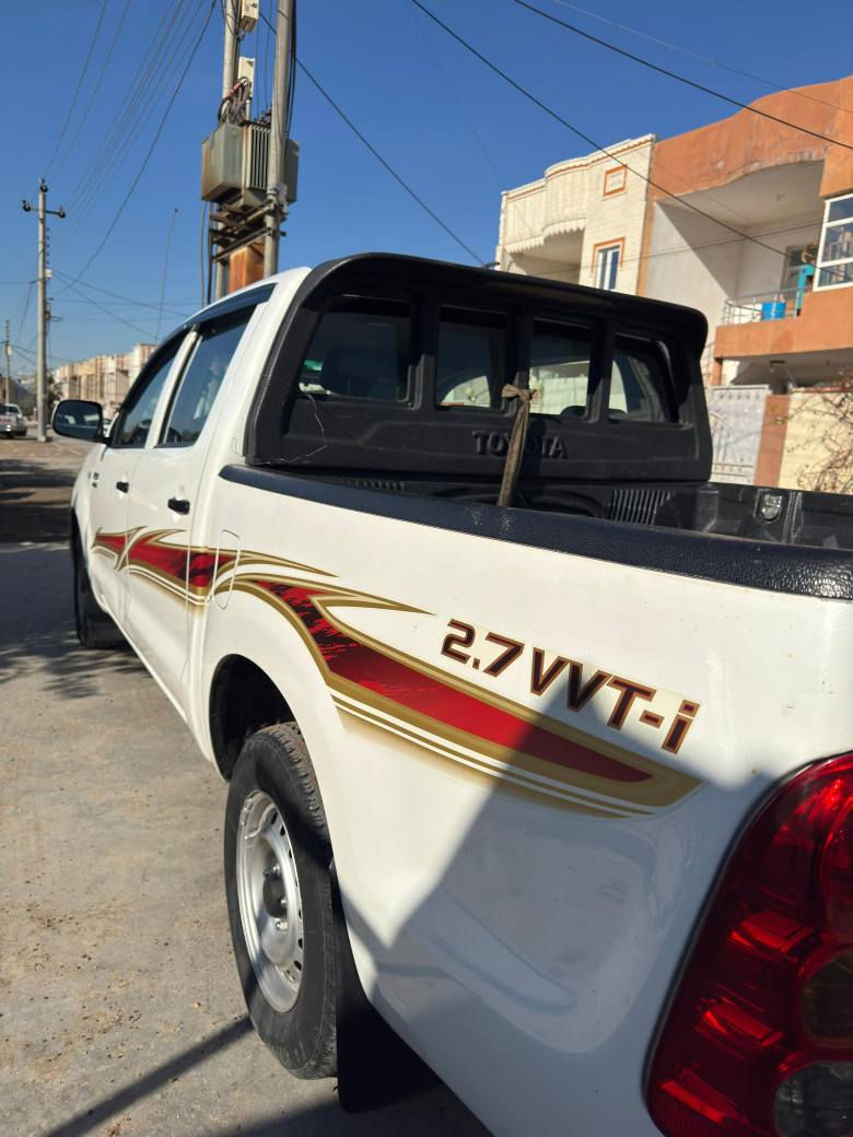 السلام علیکم 
پیکەب مەرزیە مۆدیل ٢٠١١ ناو شین فەلاحی مەکینەی نەکراوەتەوە ٢٣٤ هەزار ڕۆشتوە سەیارەکی پاکو خاوێنە 
ماڵی دۆستە و یەک دەست بووە و بە پاکی ماوەتەوە سەنەوی تازە بەسەرچوە  و هەزەی مانگی ٩بەسەر چووە بێ سبوغە و گێڕ و مەکینە بێ عەیبە سەیارەکە بە ناوی خۆمانە  
نرخی ١٦٧ وەرەقە و کەمێک مامەڵەی تێدایە
ژمارە مۆبایل ***********
*********** الحويقة, كركوك
