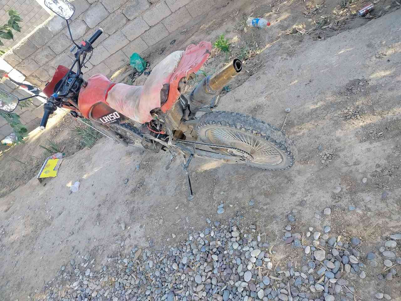 السلام عليكم ماطور قفاز محرك 150 كهربائيات كله جديده باتري  جديد سلف جديد كامل من كلشي السعر 250 الف ***********
