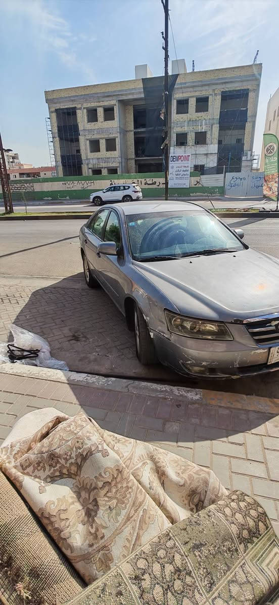 السلام عليكم بيع سريع ومستعجل 
سوناتا ٢٠٠٨ مكينة ٦ سلندر رقم بغداد باسمي 
السيارة جاهزة بيها نواقص بسيطة 
كير محرك تبريد شغال 
السعر ٧٣  بيها مجال
مكاني بغداد العامرية 
***********
الشراي يتصل ويدلل
