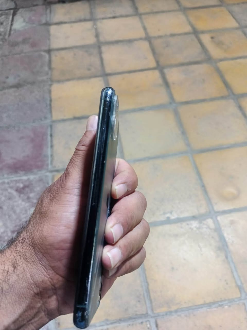 السلام عليكم ايفون 11 برو ماكس للبيع ذلكره 64 بطاريه داخله خدمه البلاديه تريد تبقيها تريد تبدلها شحنه زين مستبدل شاشه وضهر مكسور فقط شرق اوسط نموذج M بدون ملحقات السعر 190 وبي مجال العنوان بغداد البنوك او جسر البنوك للستفسار اتصل او وتساب فقط ***********
