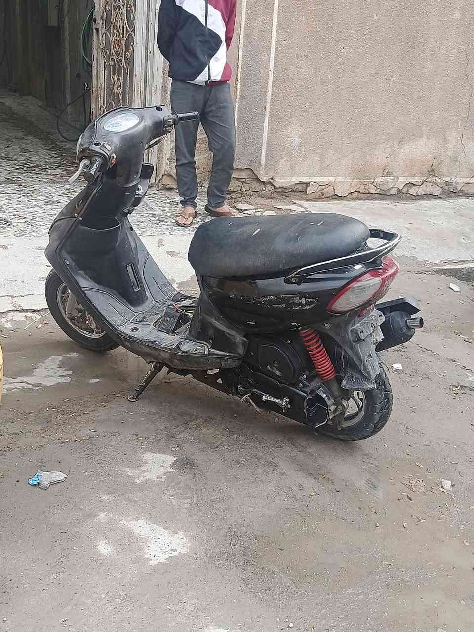 سلام عليكم دراجه ماكس قجمه كامله مكمله من لايت من اشاير ستان جديد من كلشي نقصه جوزه و كابريتر مكينه 55 و هاي الفشكه اشتريته من الرنبه الها 

تزويد 
1ويل كب 
2صالنصه FM
3 سلف 
4فج بريمبو و تتطواله 
5 صينيه رياضي 
6كلج امامي رياضي 
7بوشه رياضي ٥٥ 
مكاني شعب تواصل *********** وتساب 
سعر 450 وبيه مجال
