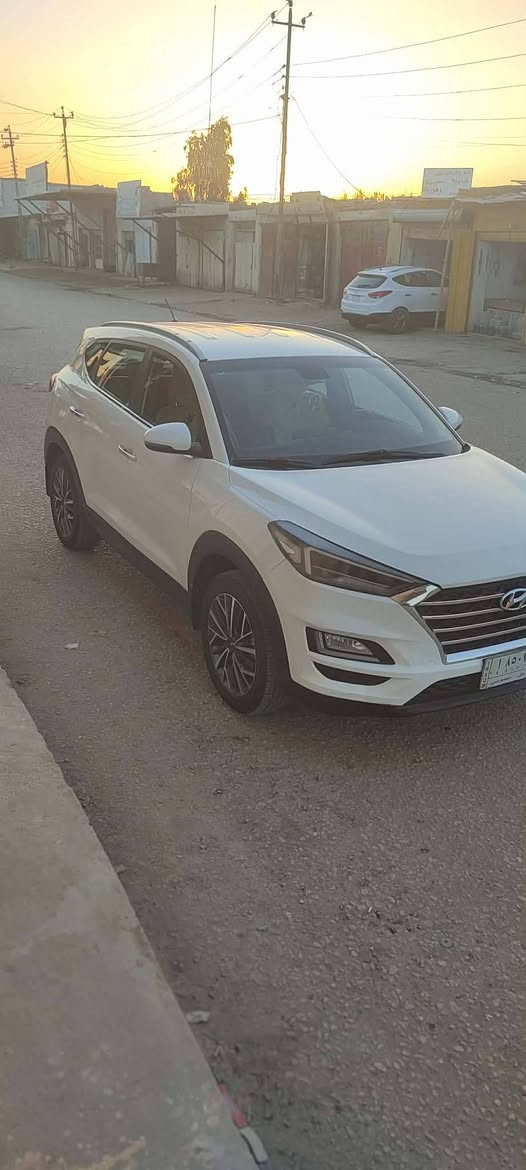 توسان 2019 خليجي  .. شركه الكاصد  رقم بابل سنوية مجدد ٢٩
المواصفات 

محرك 2000 دوش 

كشن كهرباء 

تبريد قطعتين 

كشنات جلد + ارضية وصندوق 

اشاير بلمري + مري شفط 

شاشة كبيرة + حساسات 

كامرة خلفية 

داخل بيجي 

ويل كب 19

بلوجكتر + لد نهاري

ثلاجة بلجكمجة

سايد بريك بلرجل

ماشية١٠٠ كم

مكفولة كفالة عامه 

العنوان بابل جبله  .. 

شراي اتصل وتدلل (  ***********.   ***********

