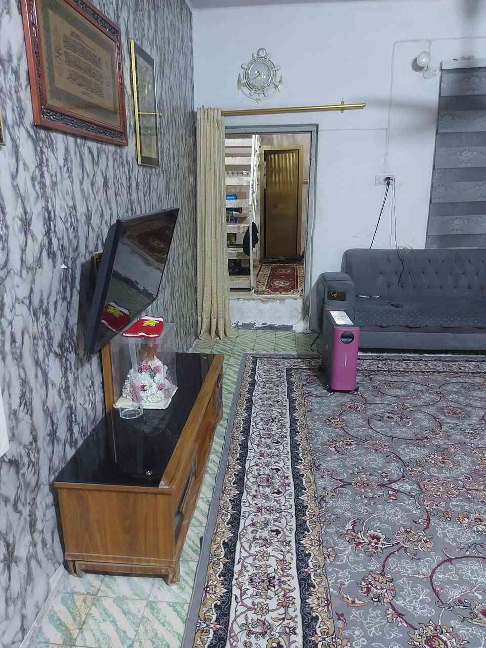 بيت ملك صرف شارع العلاوي او  بجانب المركز الصحي للاطفال مقابل معهد المعلمات تقريبا.مركز بعقوبه منطقه تجاريه مساحه 184.5.الواجه 8.25 والنزال 22 كراج سيارتين هول غرفت نوم والمطبخ والصحيات سيراميك سطحين وغرفة نوم بلطابق الثاني سعر متر ٢ مليون الشراي يتفضل خاص


**إذا كنت صاحب هذا الإعلان وتريد حذفه لأي سبب، رجاءا أرسل رسالة إلى الدعم الفني**