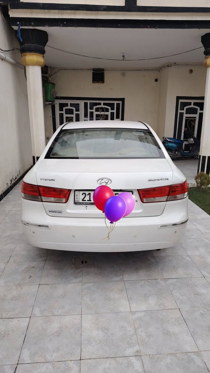 سلام عليكم هونداي  سوناتا مديل 2009 خليجي مكينه الفين وربعميه كير محرك مكفول صدر ختم تاير تبريد كله كفاله شاشه كبيره كامره دوراره علمن سياره مال بيت ورقم سليمانيه هزه وسنويه كله جديد ملاخظه يساره بيه بس صفحت السايق مرشره بدون فتح او معجون سياره احله من الصور العنوان ديالى السعر 115 وبيه مجال الطيبين  التصال ب ***********
