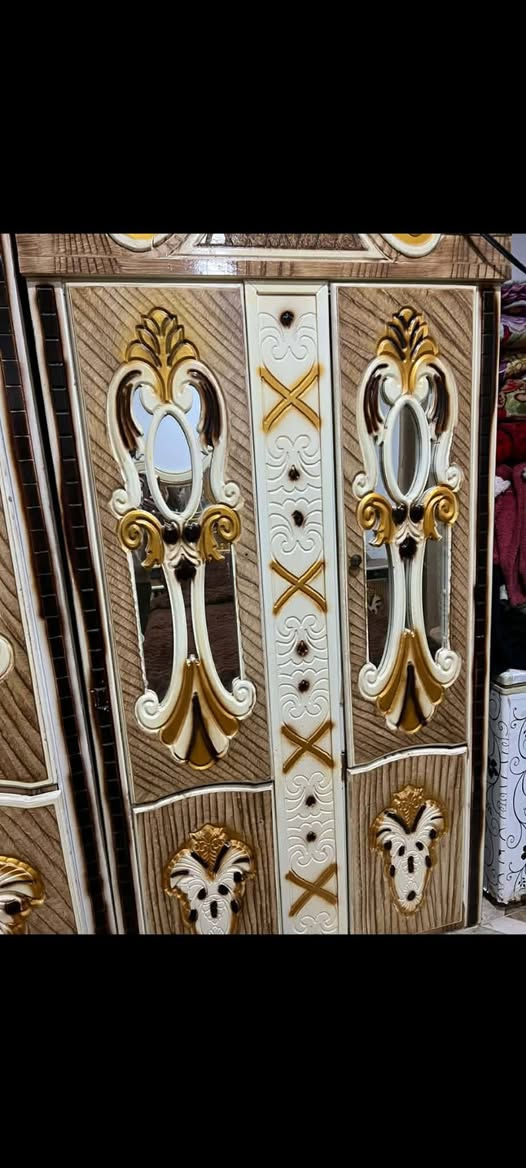 غرفه ضخمه وكلش نظيفه ب٩٠٠ وبيها مجال..


**إذا كنت صاحب هذا الإعلان وتريد حذفه لأي سبب، رجاءا أرسل رسالة إلى الدعم الفني**