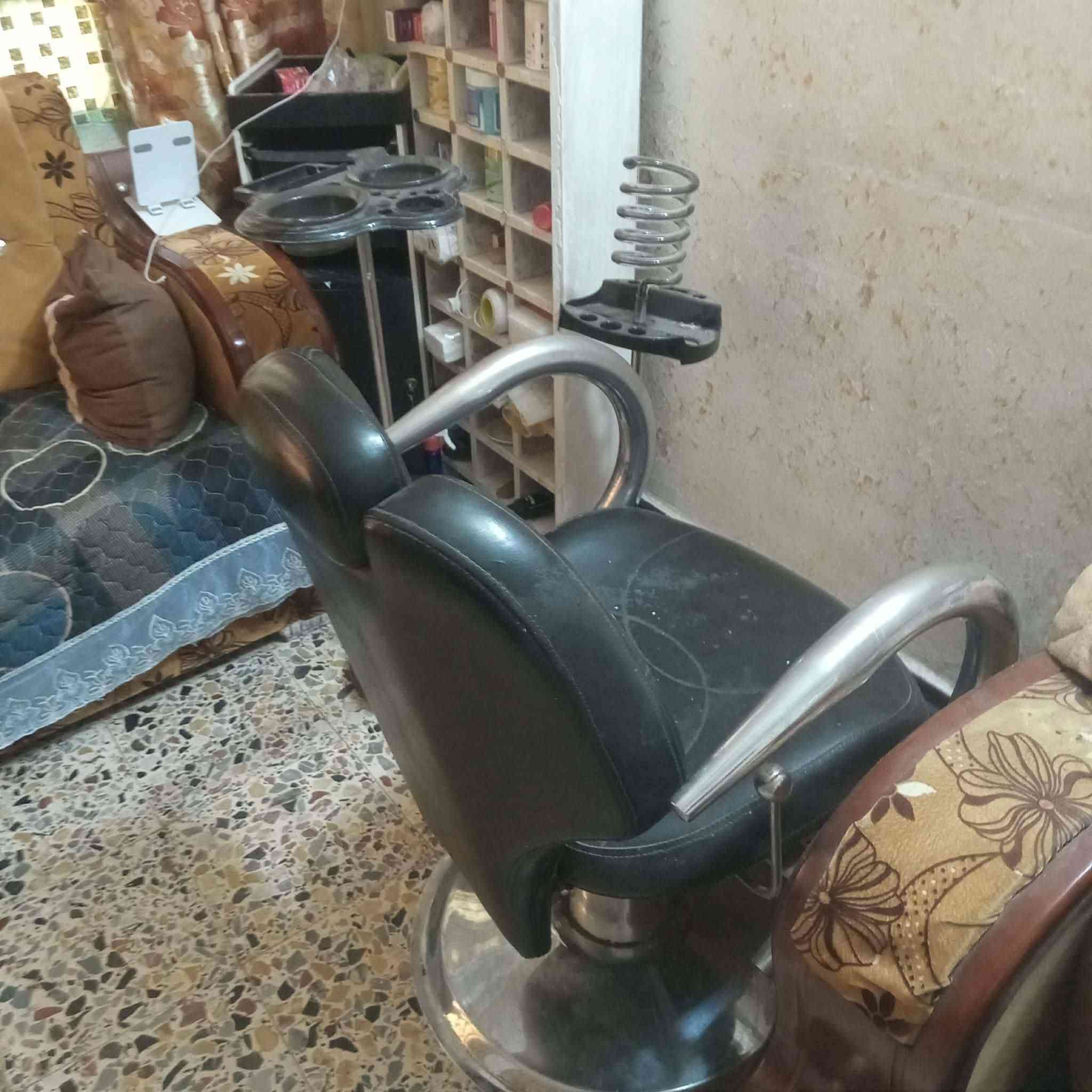 كرسي شبح ثقيل هذا وضعة متروك ويحتاج تصليح سعر ٤٥ قفل مكان نجف كوفة
وعندي كرسي نضيف شغال كلشي مابي وعربانة كلهن  ٤ قطع سعر ٩٥ قفل مكان بغداد زعفرانية


**إذا كنت صاحب هذا الإعلان وتريد حذفه لأي سبب، رجاءا أرسل رسالة إلى الدعم الفني**