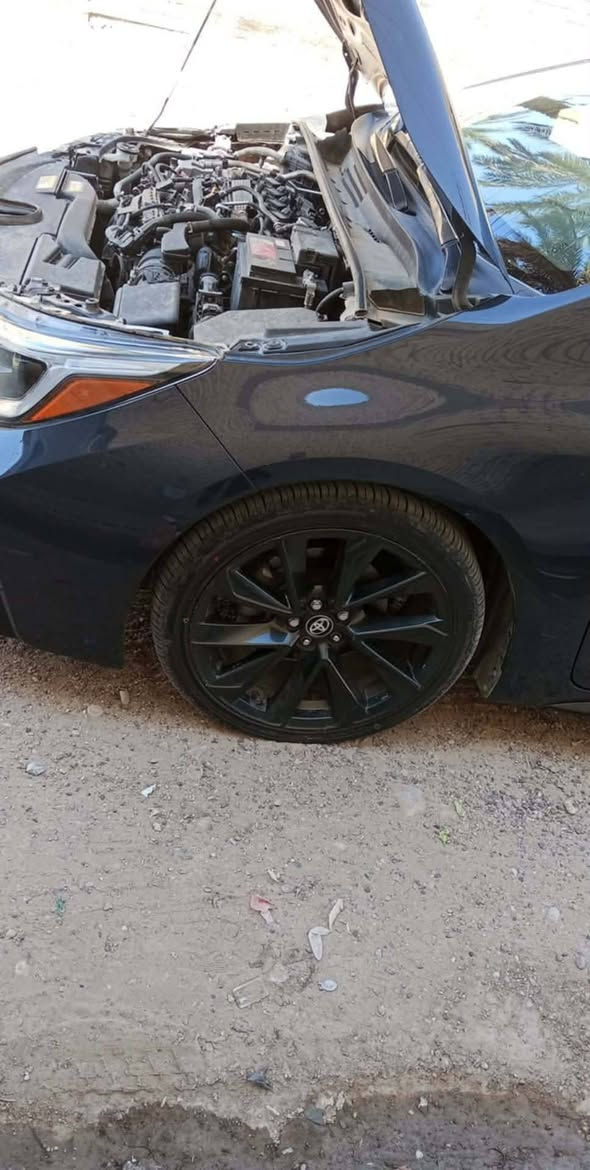 للبيع كورلا 23 لون سمنتي  بعدها ممرقمه فول عدا الفتحه وارد امريكي ياباني اصل حادث جاملغ خلفي فقط الباقي كفاله بجم كبس ***********
