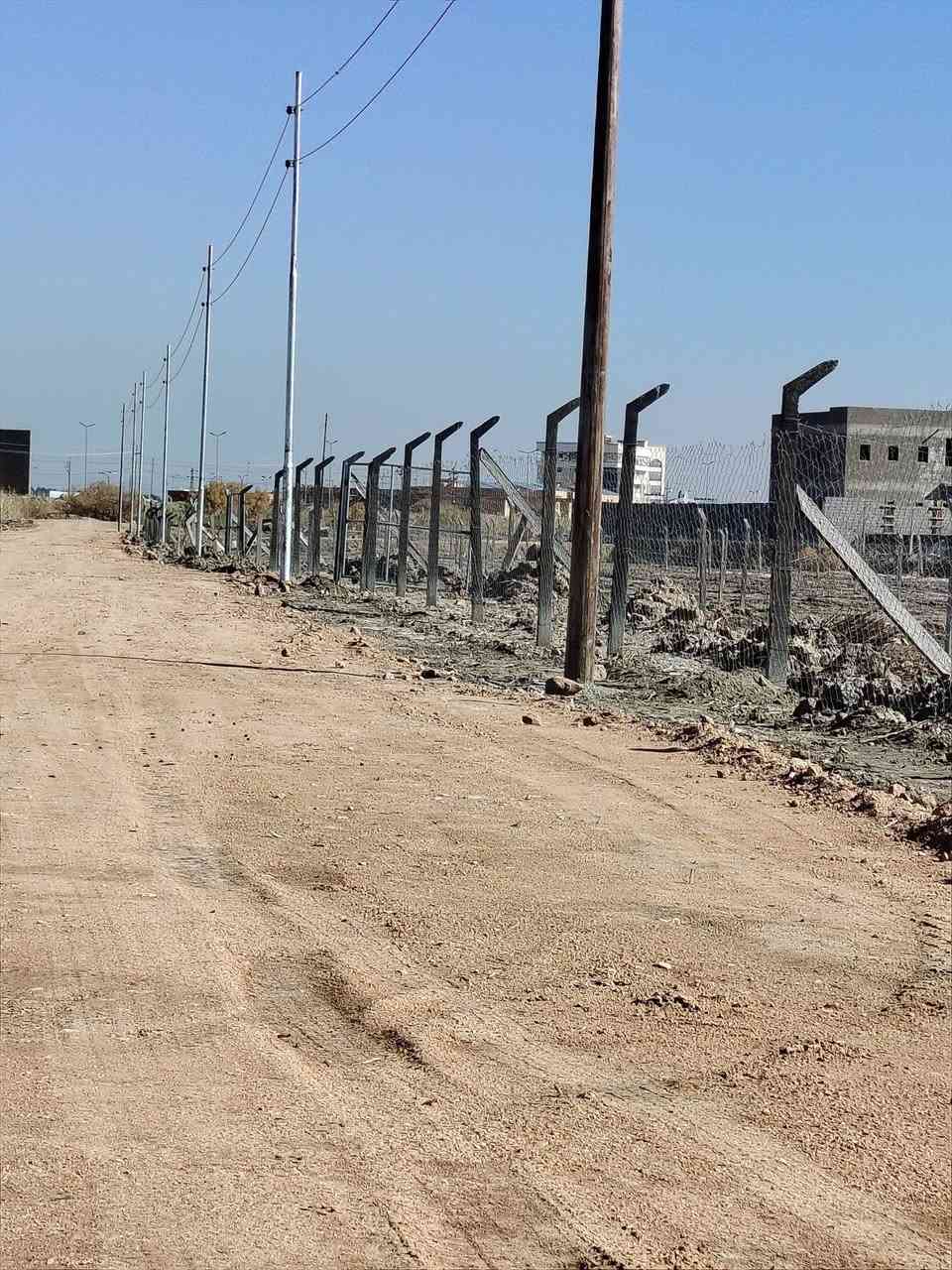 على بركة الله
توجد أرض 5 دونم تقسيم جديد أشكد متريد ابيعلك اتريد دونم او نص دونم او 500 متر طابو زراعي سند 25 اسعار مناسبه 
مكانه خلف جامعة بابل قريبه على شارع النجف موقعه كلش حلو للاستفسار الاتصال على الرقم *********** خابرني وبخدمتك 😊🌹
