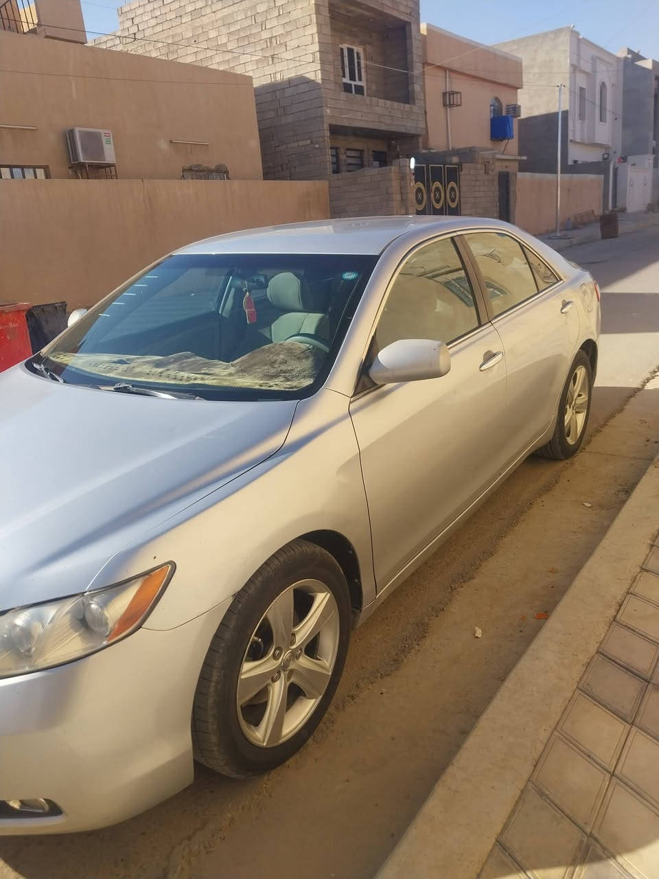 السلام عليكم
للبيع
  كامري موديل ٩ امريكي ضرر جاملغ بدون دواخل وبيها جوه قبغ بانزين
   محرك  سته سلندر مكفول افلون بلادي رقم سليمانيه سنويه جديده 
مواصفات عاديه 
السعر ١٠٥ وبيها مجال وبيها مجال مكاني تكريت
***********
