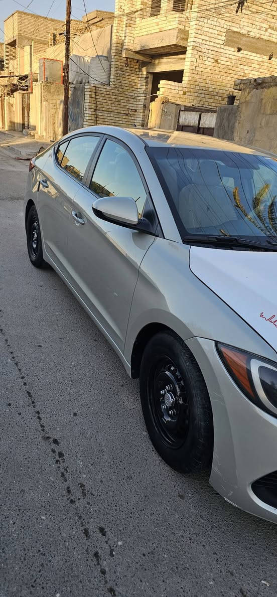 النترا 2017
مكينة 2000
ماشيه 57 ميل
باقي التفاصيل اتصل وبالخدمة ***********

السعر 120 وبيهه مجال
