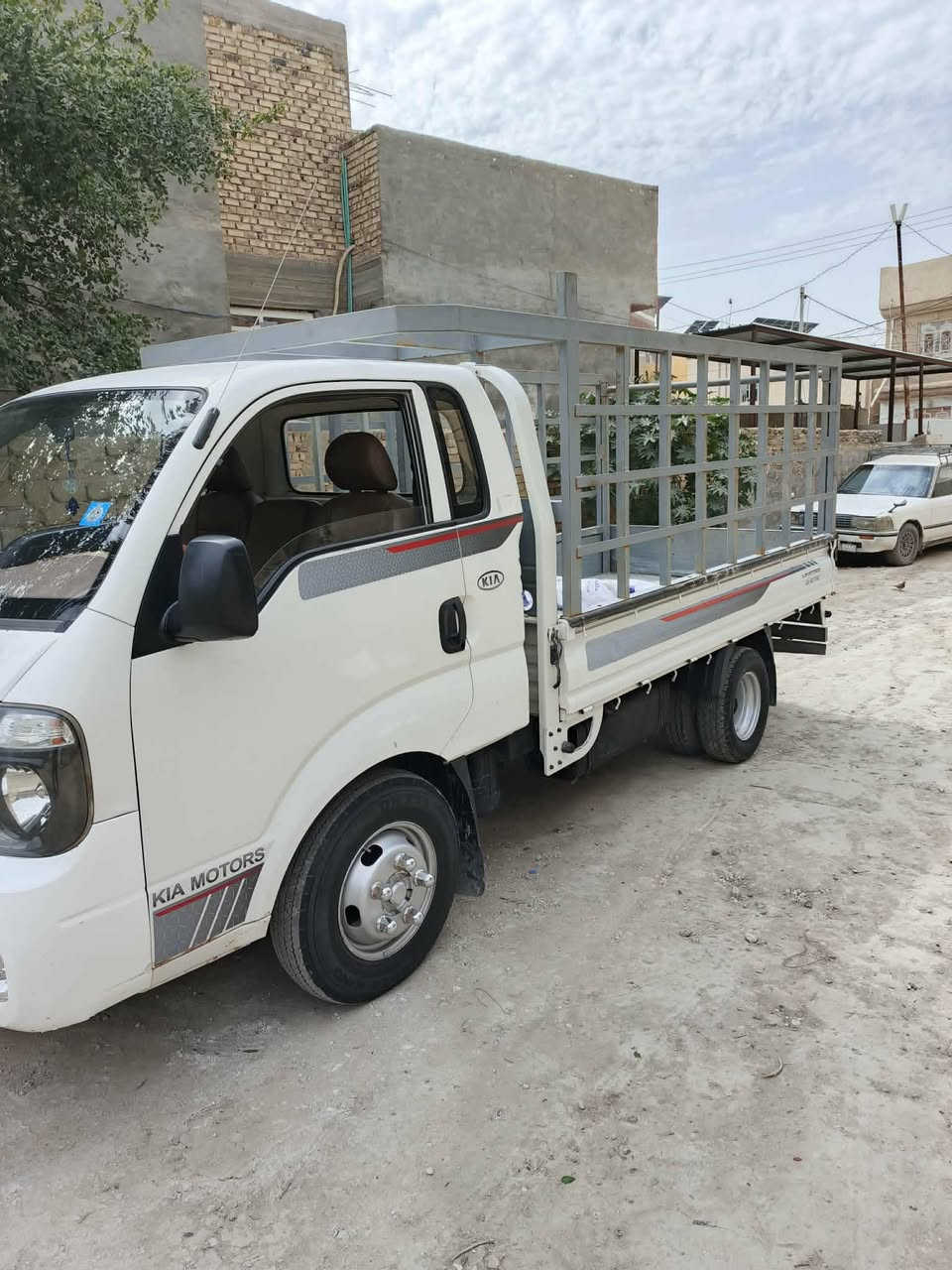 السلام عليكم سياره للبيع كيا فحل موديل 2018 كفاله عامه كير محرك خير من الله السياره رقمها بابل انكليزي سنويه ل 29  تحويل ثاني يوم السياره باسمي ومكانها حله مركز مدينه للستفسال 
تواصل فقط على هذه الرقم👇
***********
