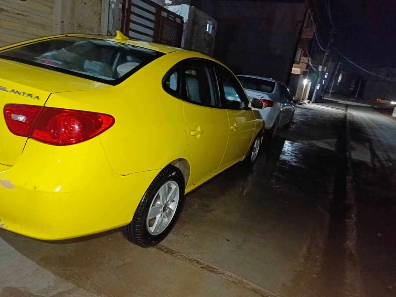 النترا 2010 وارد امريكي 
حادثها بداية الشاصي جهت اليمين فقط 
الكير بي تأخير اول نمرة 
رقم الماني نينوى باسمي
تدفئة وتبريد شغال
هيئة وغرامات مصفره 
السعر  98 وبيها مجال  
للاستفسار ***********
***********
