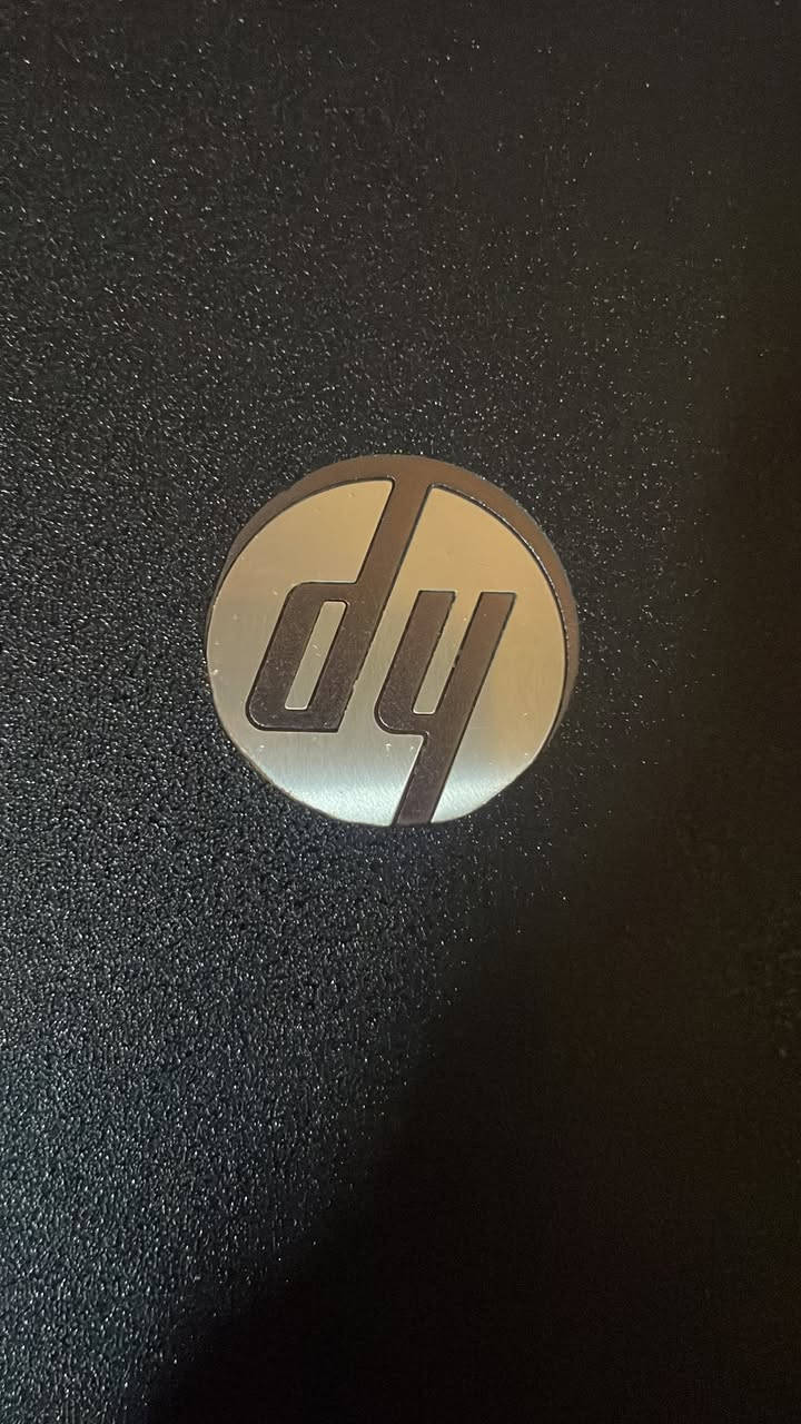 � لابتوب HP ProBook 6570b للبيع

لابتوب عملي ومتين، مناسب للدراسة، العمل المكتبي، والتصفح.

المواصفات:

 • 🔹 المعالج: Intel Core i5-3230M بسرعة 2.60GHz
 • 🔹 الذاكرة (RAM): 8 جيجابايت DDR3
 • 🔹 كرت الشاشة: Intel HD Graphics 4000
 • 🔹 التخزين: هارد HDD سعة 466 جيجابايت (Toshiba)
 • 🔹 النظام: Windows 64-bit
 • 🔹 الموديل: HP ProBook 6570b

الحالة:
الجهاز شغال تمام، مناسب للاستخدام اليومي، برامج أوفيس، إنترنت، مشاهدة، ودراسة.

📍مكاني بغداد الشعب شارع الصحة

💰 السعر: 115 وبي مجال
📞 للتواصل: (***********)
