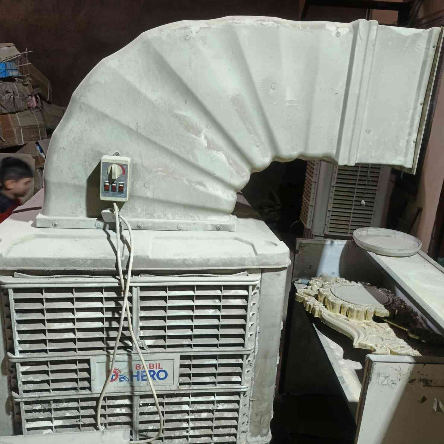 مبرده للبيع نضيفه ما داخله تصليح ابد بس متروكه للتواصل  ***********
