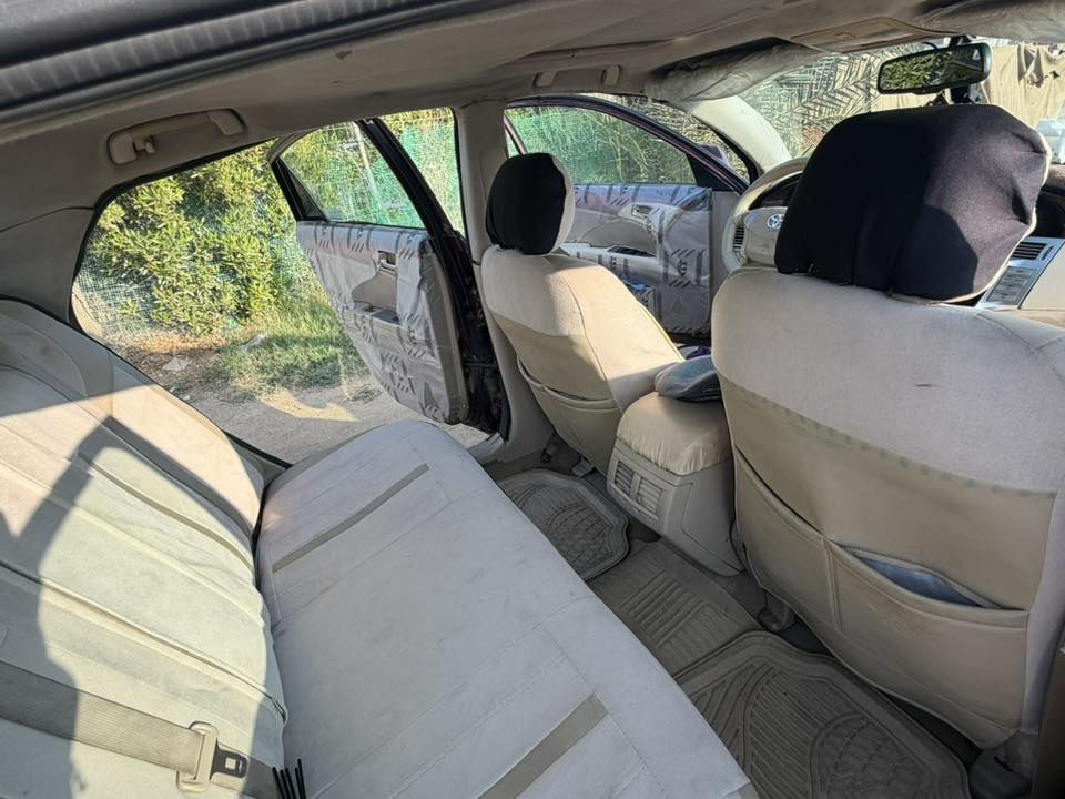 السلام عليكم /تويوتا اڤلون /موديل (2006  )محدثه (2007)
مواصفات فتحة سقف  1/1 عدا البصمه 
مصبوغه عام جماليه   شرط لا لغود ولا شواصي محرك والگير نضيف شرط التحويل مباشر رقم دولي جديد سنويه وهزه جديده  
السعر 85
***********
