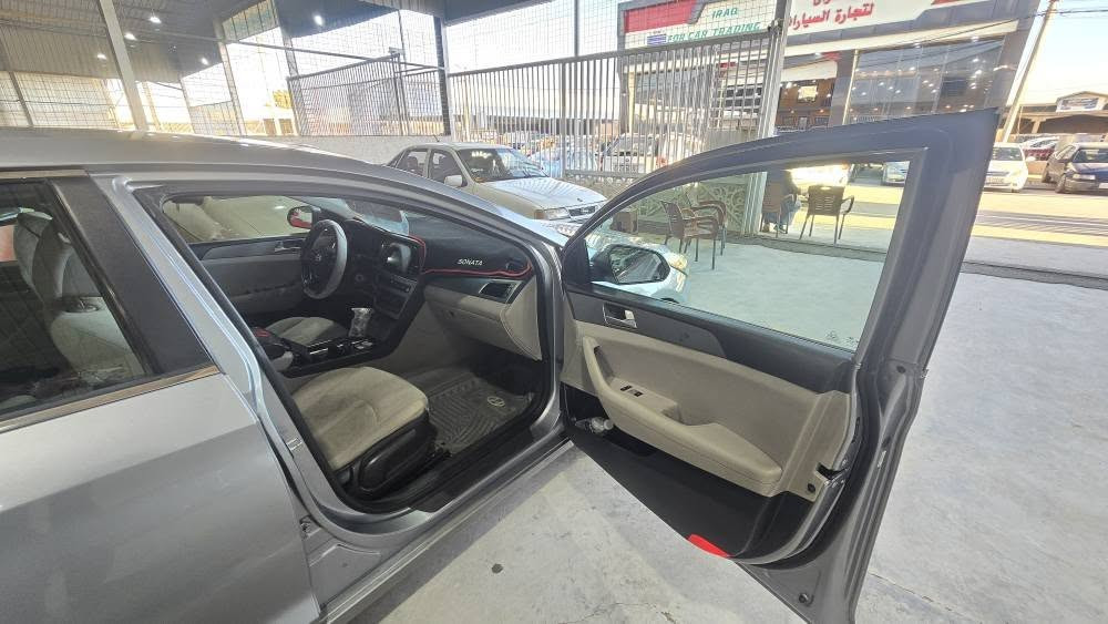 سوناتا امريكي 2017 فول عادي 
بيه ضرر قطعتين امريكي وبل عراق صار بيه كلير 
السعر 122 وبيه مجال 
مكاني موصل 
*********** موصل, نينوى
